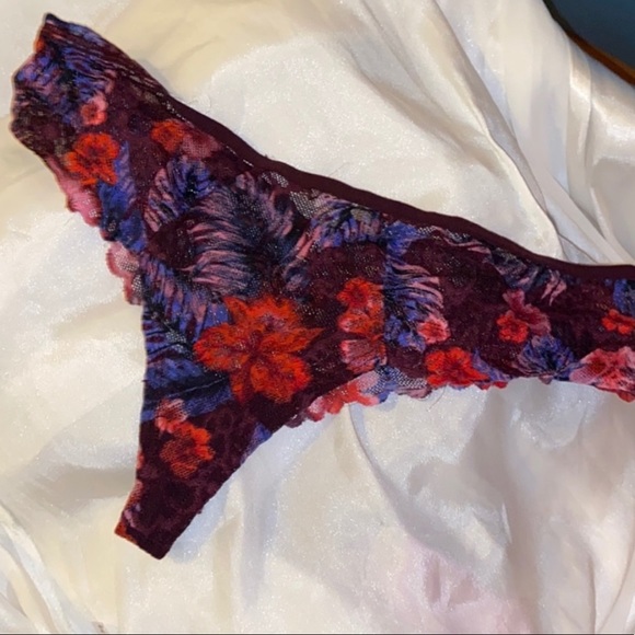 Panties sold together - Picture 2 of 3